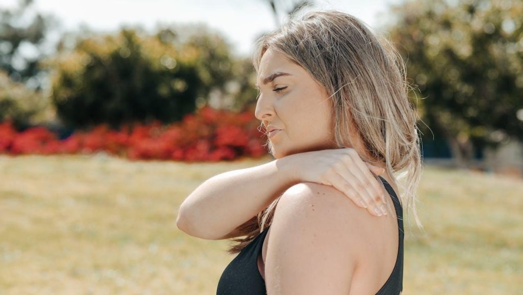 rotator cuff shoulder anatomy physiotherapy Courtice — gardening injury Durham Region Understanding Gardening and Shoulder Pain in Courtice